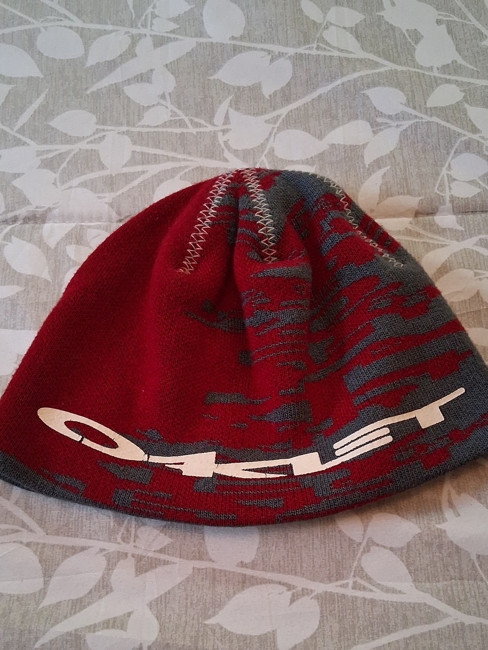 Oakley Hat. Unisex.